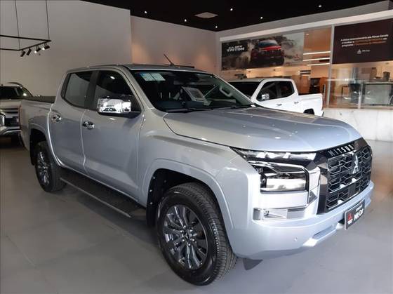 MITSUBISHI TRITON 2.4 BITURBO DIESEL CD HPE-S 4X4 AUTOMÁTICO